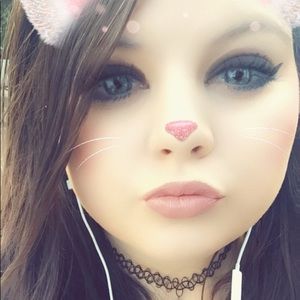 Meet your Posher, Lizzie